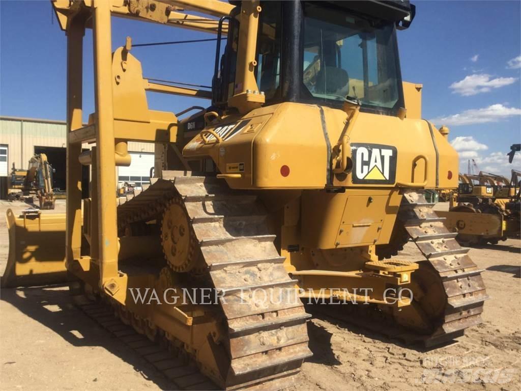 CAT D6N LGP PL بلدوزرات مجنزرة