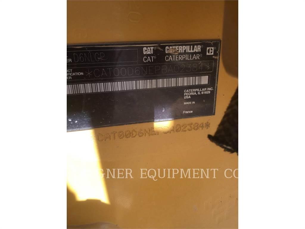 CAT D6N LGP PL بلدوزرات مجنزرة