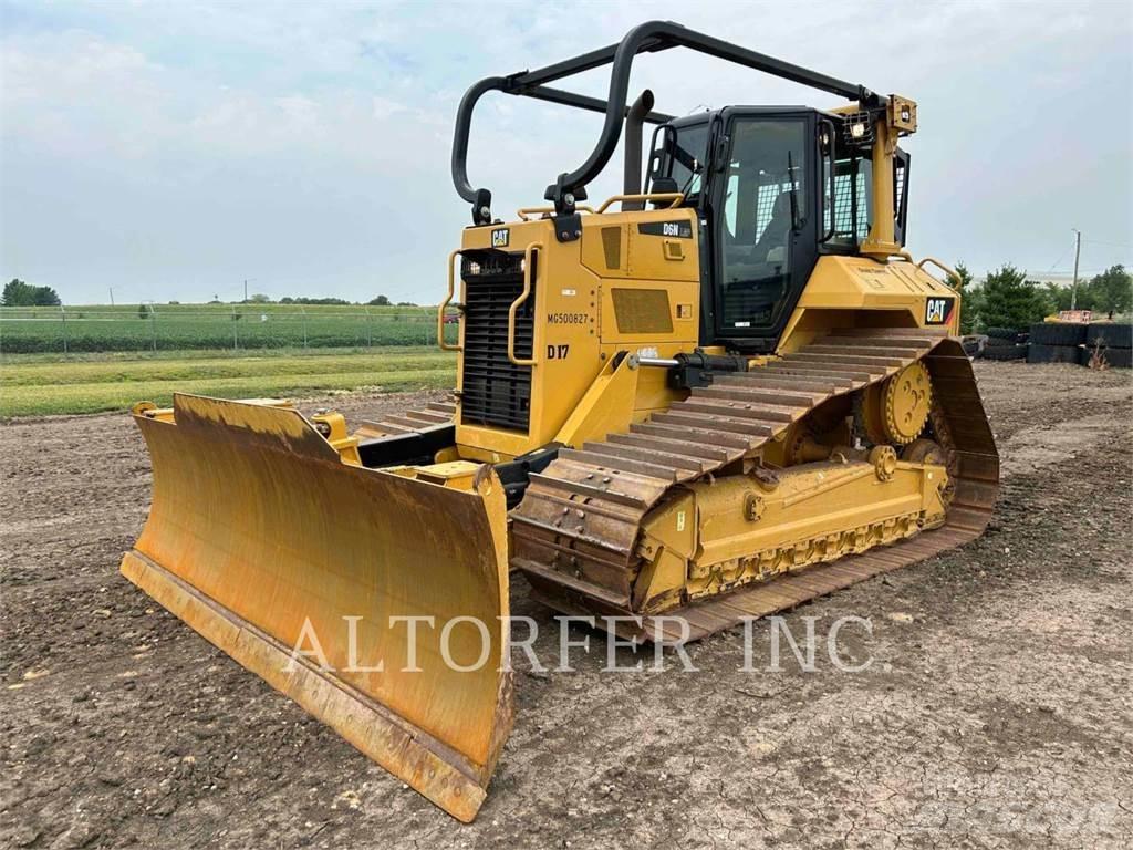 CAT D6N LGP W بلدوزرات مجنزرة