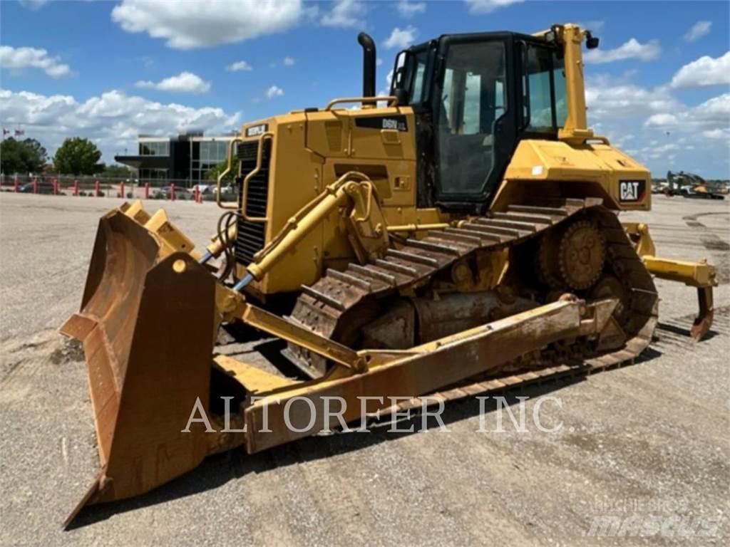 CAT D6N XL SU بلدوزرات مجنزرة