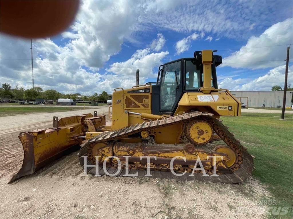 CAT D6NLGP بلدوزرات مجنزرة