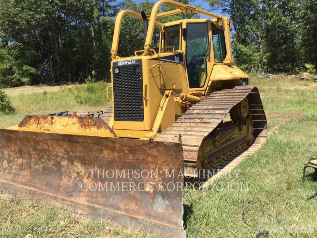 CAT D6NLGP بلدوزرات مجنزرة