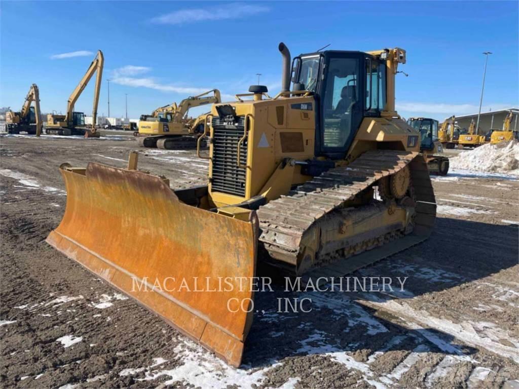 CAT D6NLGP بلدوزرات مجنزرة