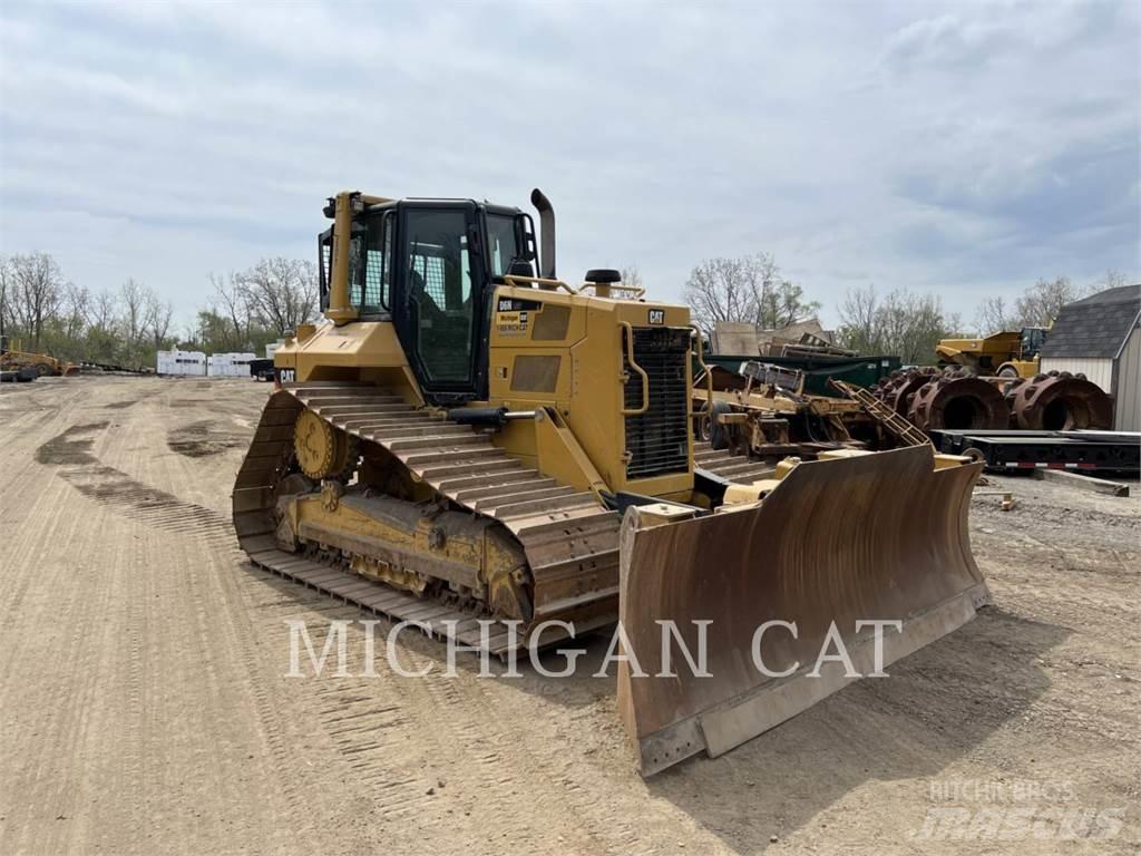 CAT D6NLGP بلدوزرات مجنزرة