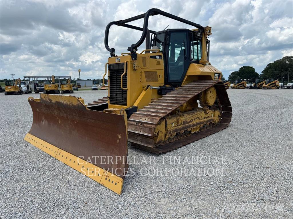CAT D6NLGP بلدوزرات مجنزرة