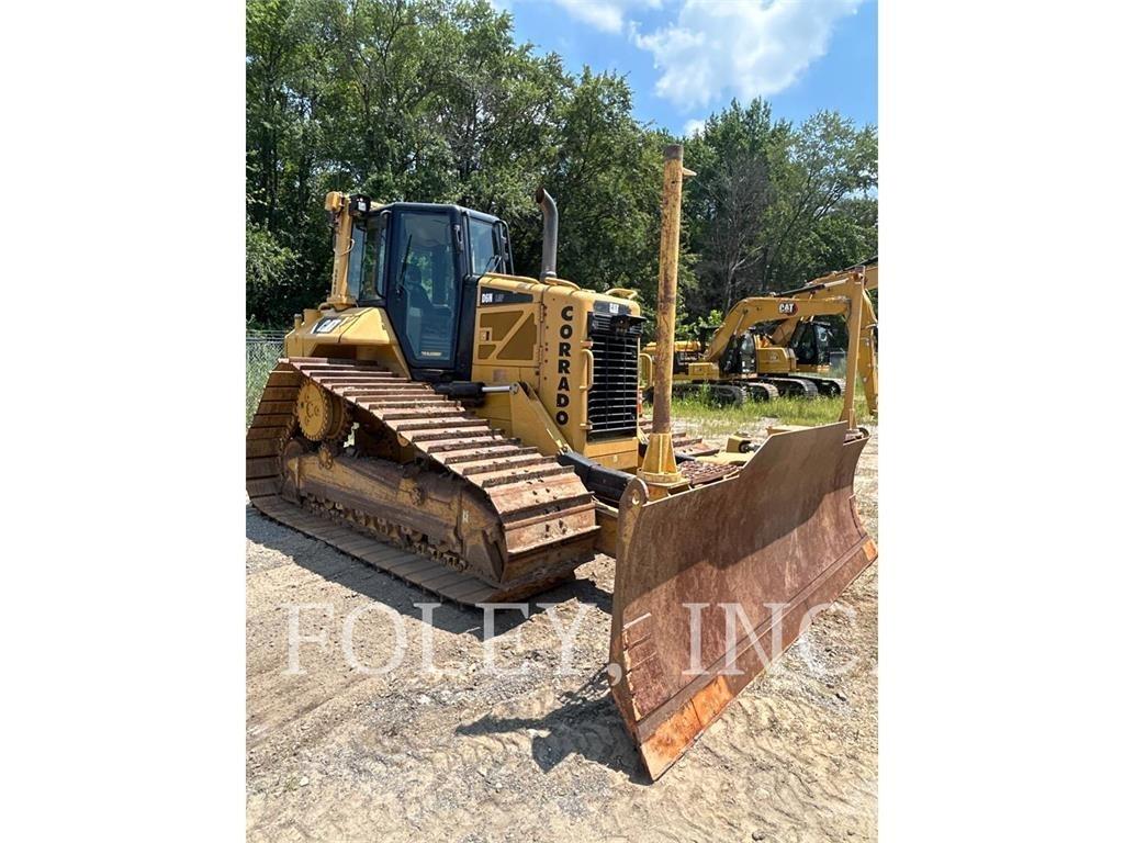 CAT D6NLGP بلدوزرات مجنزرة