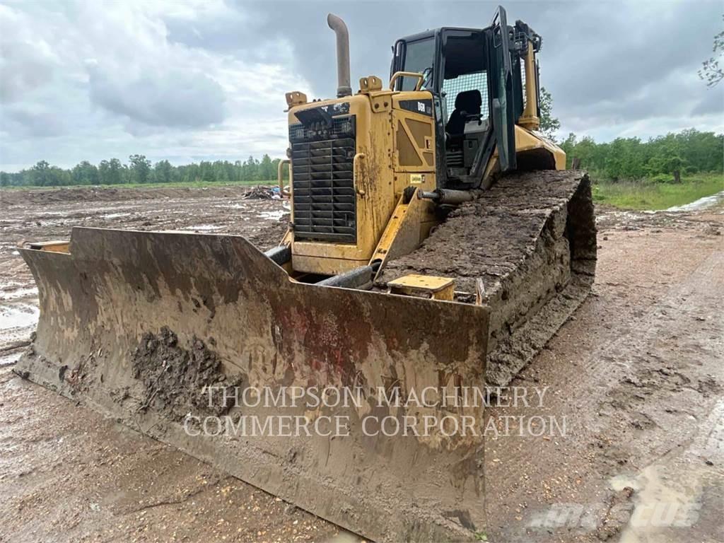 CAT D6NLGP بلدوزرات مجنزرة