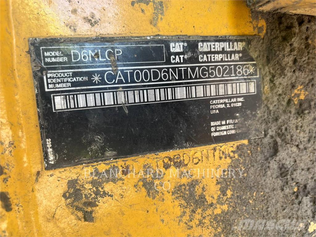 CAT D6NLGP بلدوزرات مجنزرة