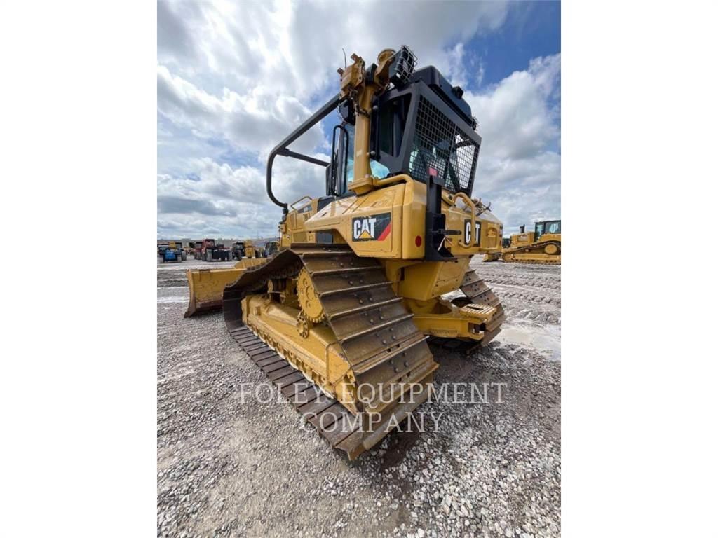 CAT D6NLGPVPI بلدوزرات مجنزرة