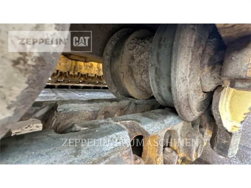 CAT D6NMP بلدوزرات مجنزرة