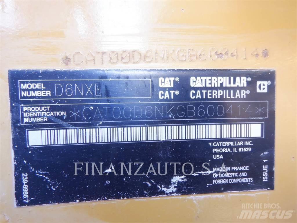 CAT D6NXL بلدوزرات مجنزرة
