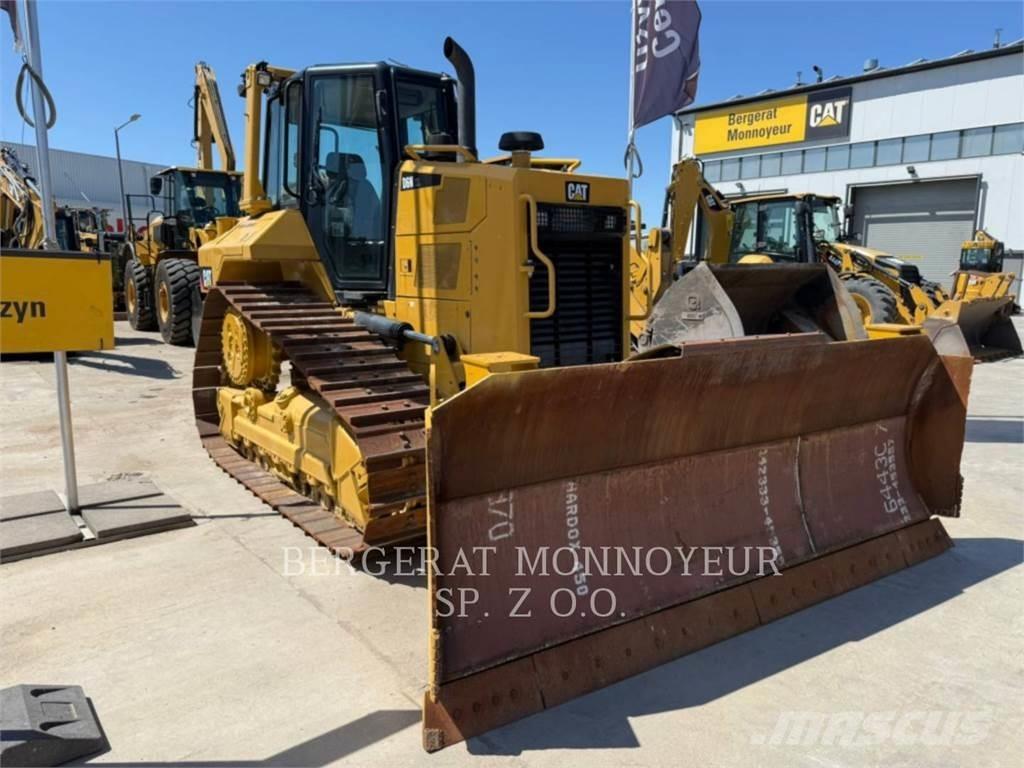 CAT D6NXL بلدوزرات مجنزرة