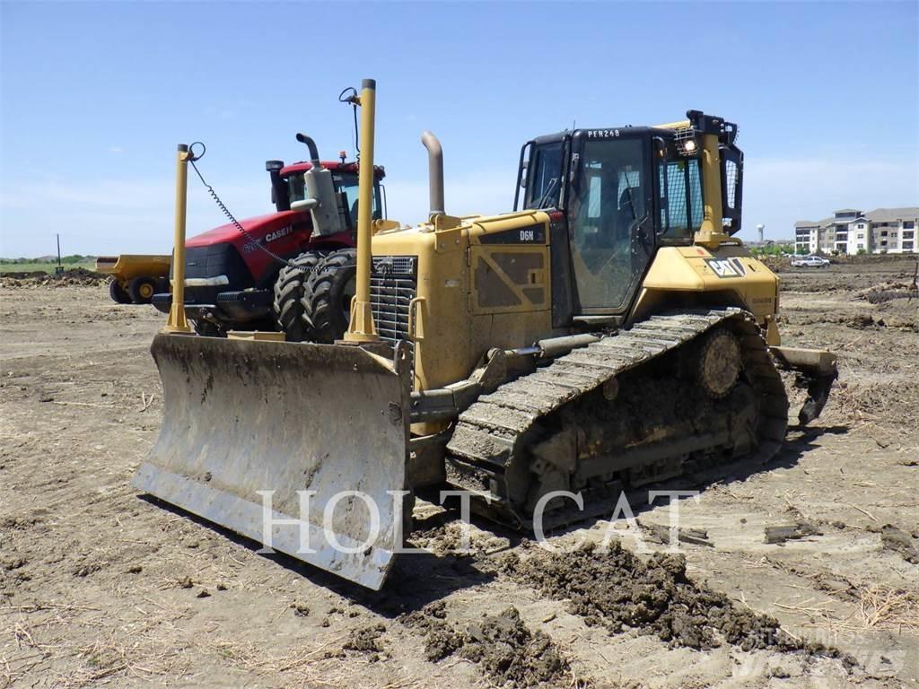 CAT D6NXL بلدوزرات مجنزرة