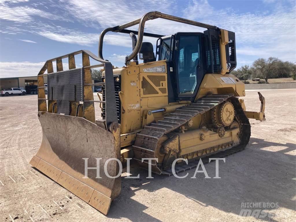 CAT D6NXL بلدوزرات مجنزرة