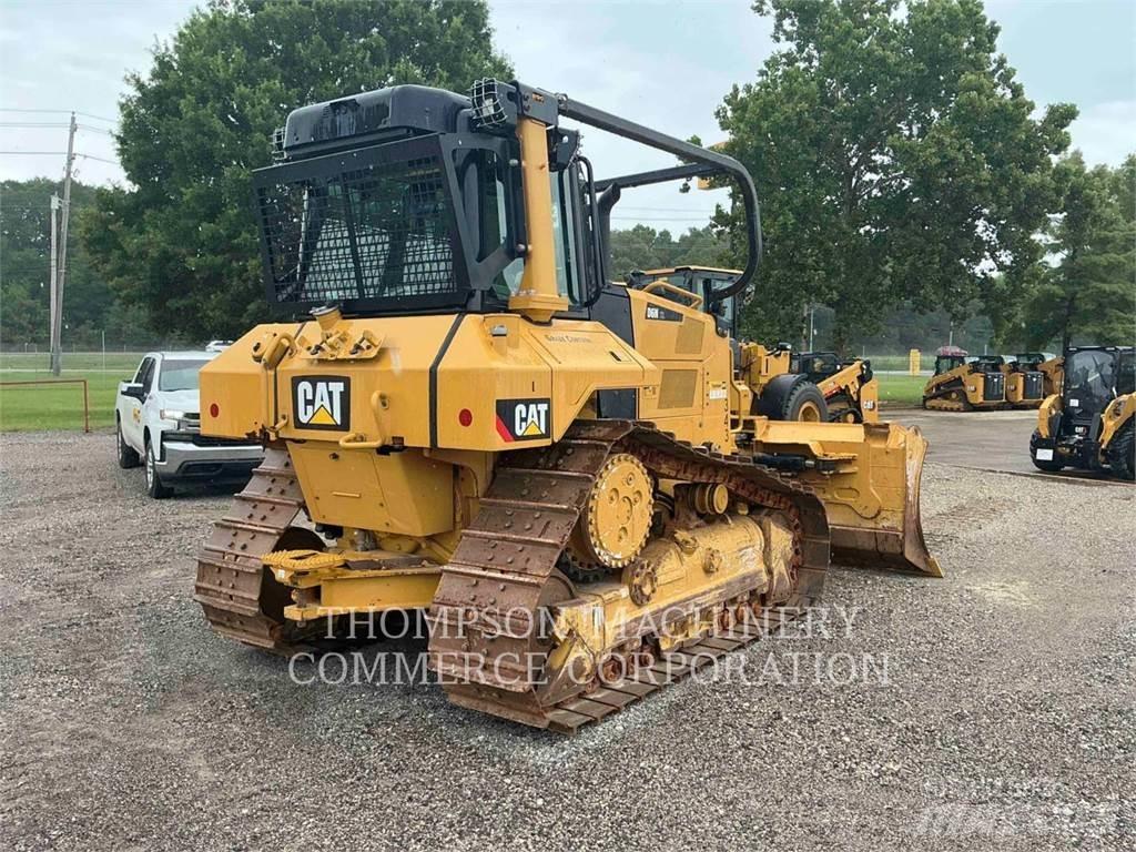 CAT D6NXL بلدوزرات مجنزرة