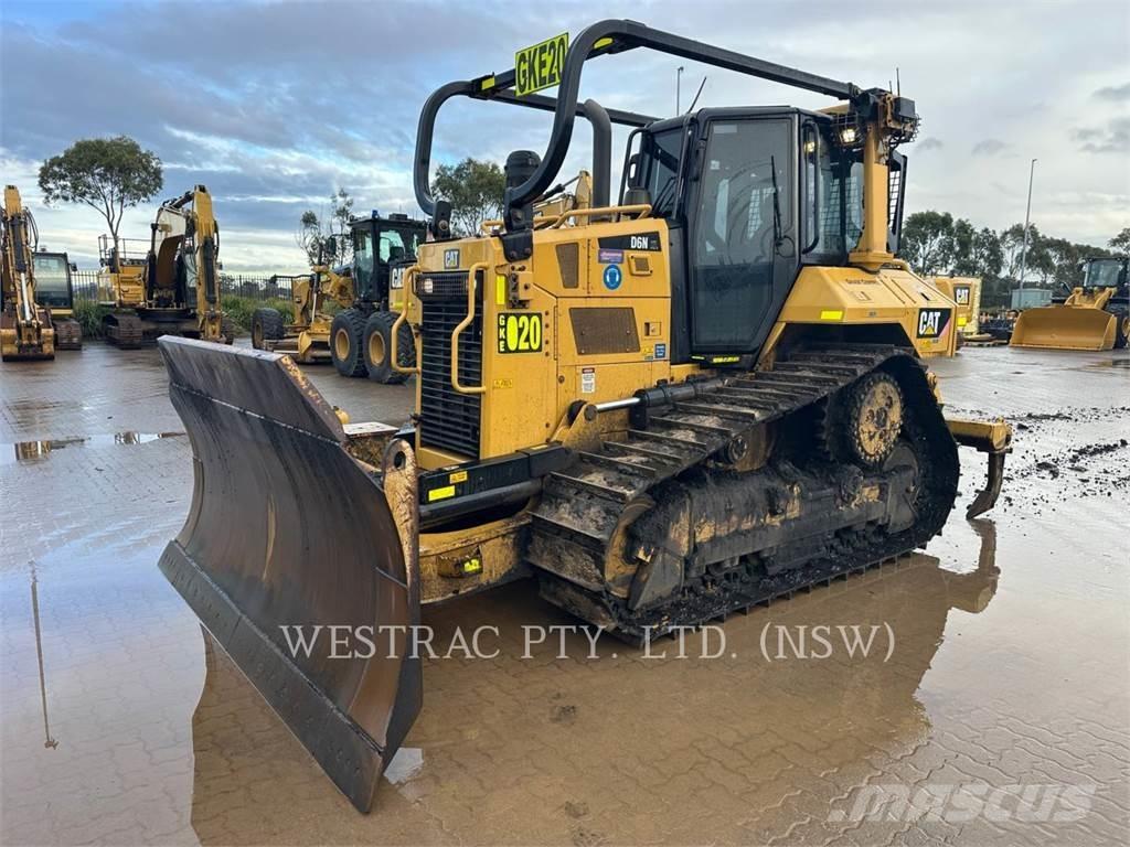 CAT D6NXL بلدوزرات مجنزرة