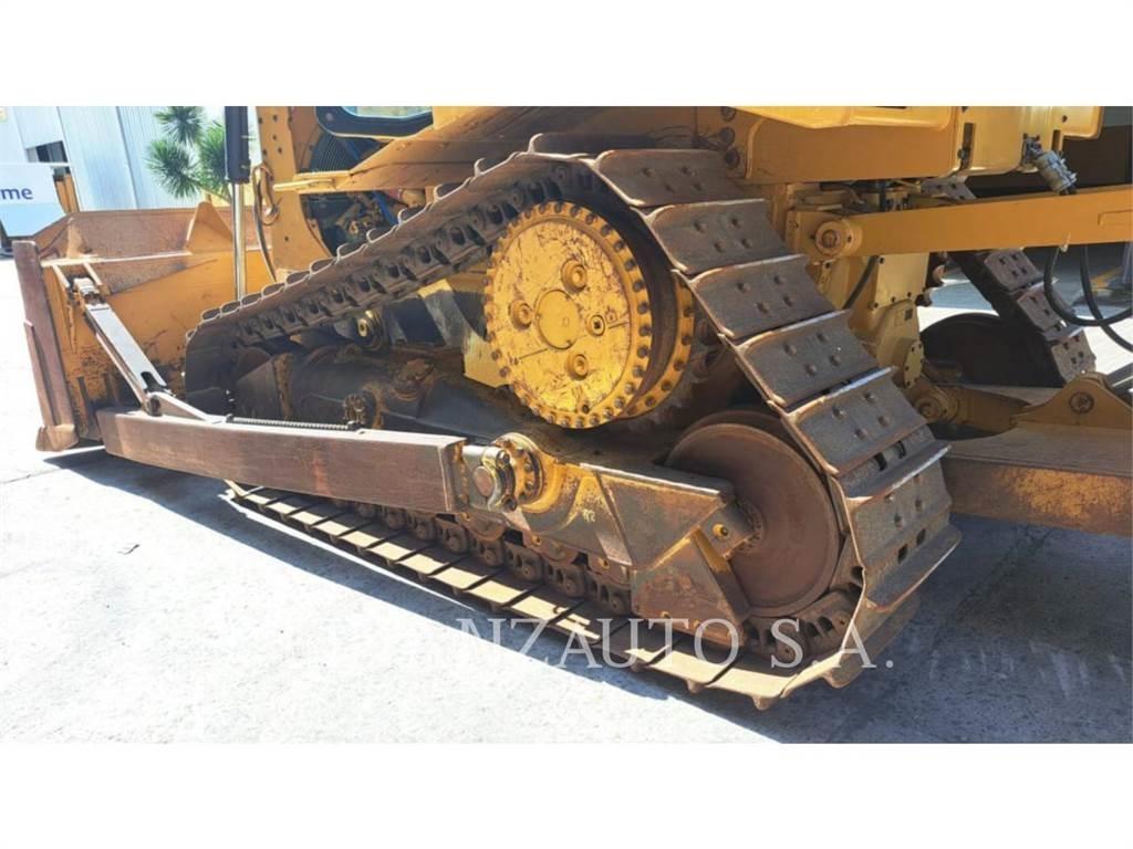 CAT D6R بلدوزرات مجنزرة