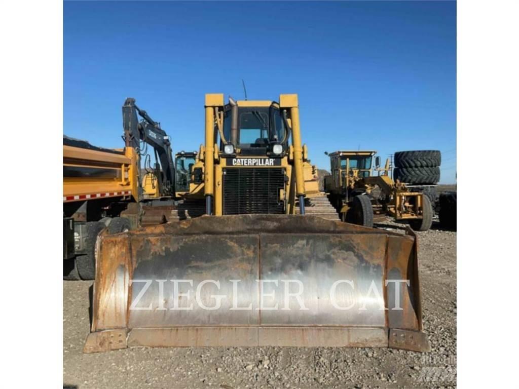 CAT D6R بلدوزرات مجنزرة