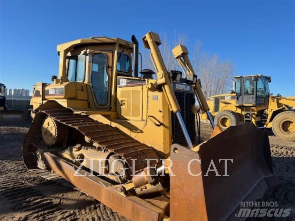 CAT D6R بلدوزرات مجنزرة