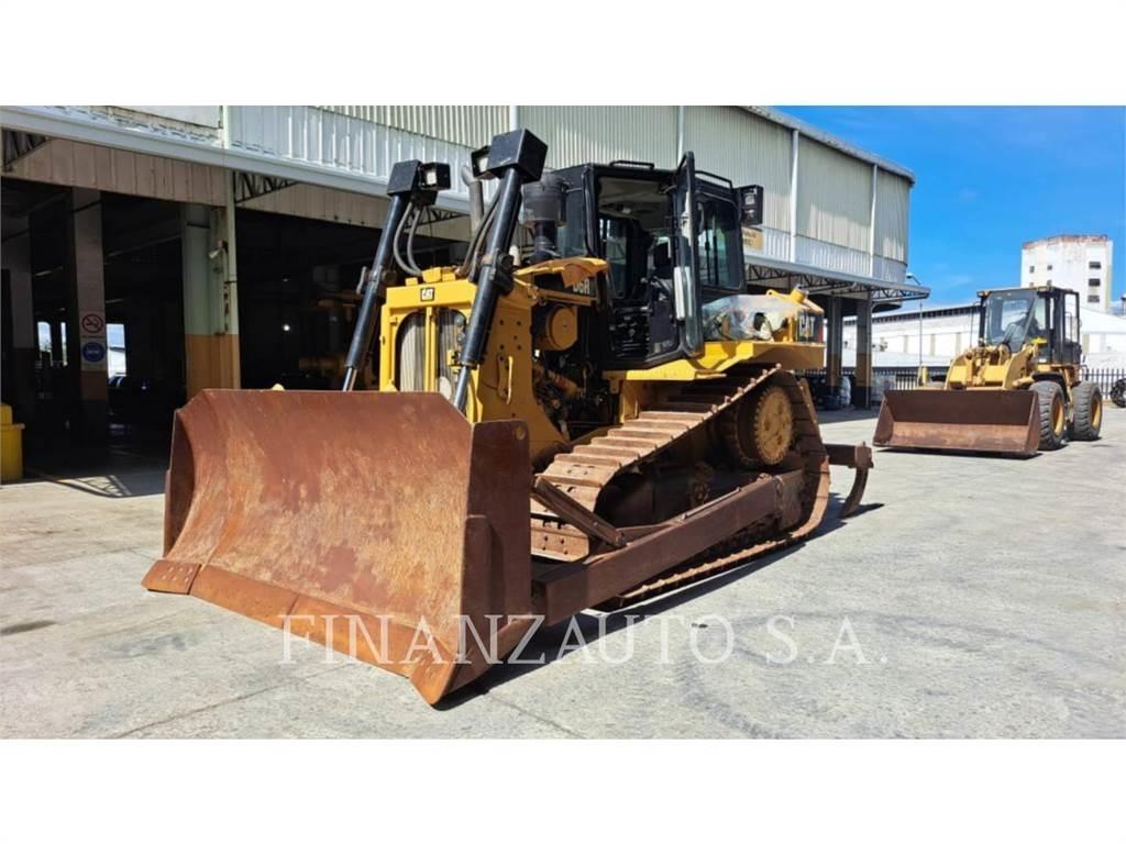 CAT D6R بلدوزرات مجنزرة