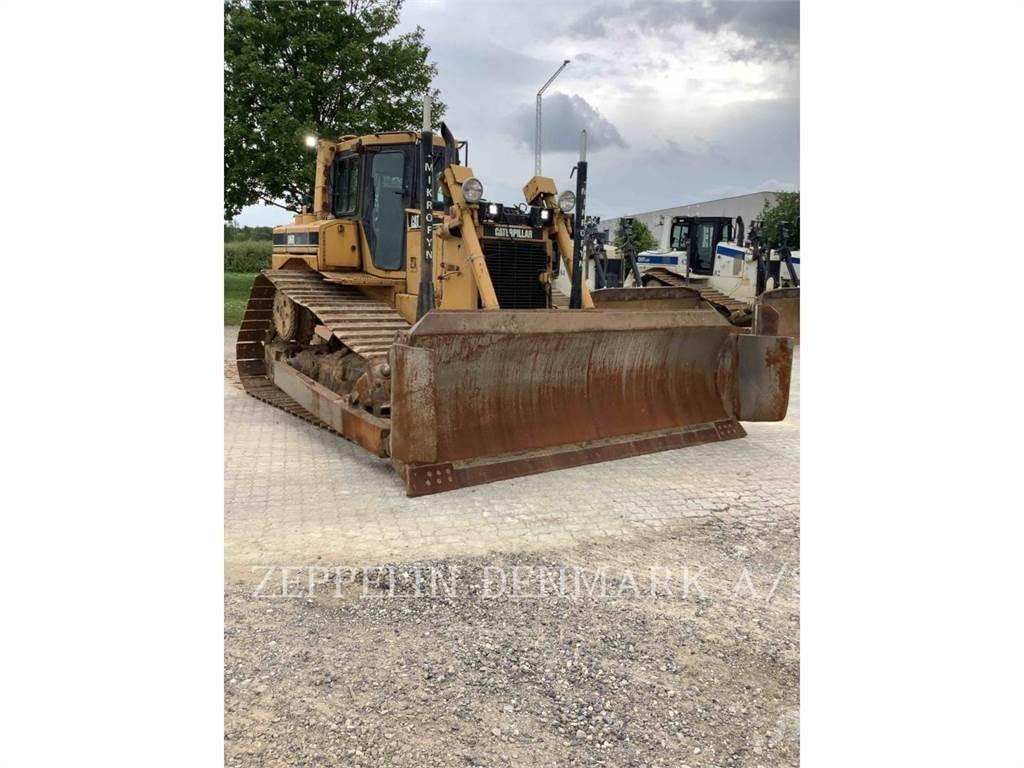 CAT D6R بلدوزرات مجنزرة