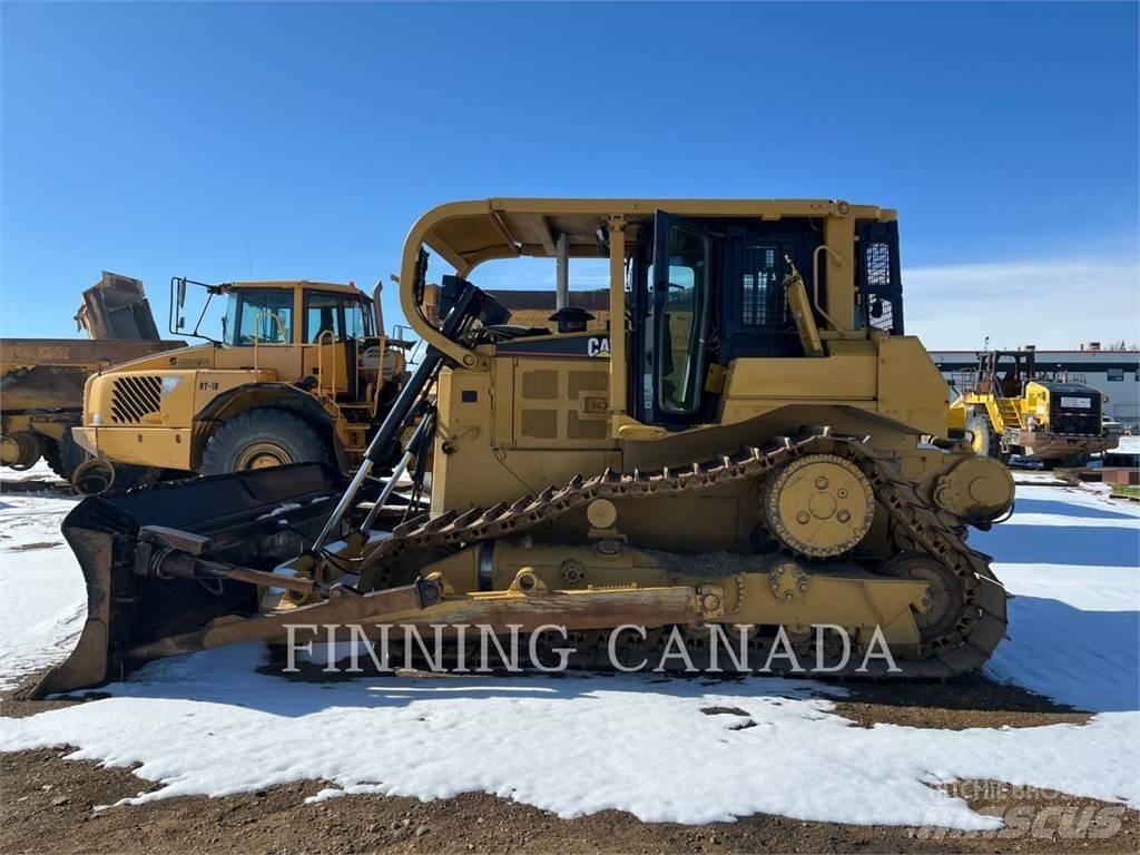 CAT D6R II بلدوزرات مجنزرة
