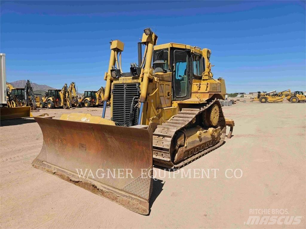 CAT D6R XL DS بلدوزرات مجنزرة