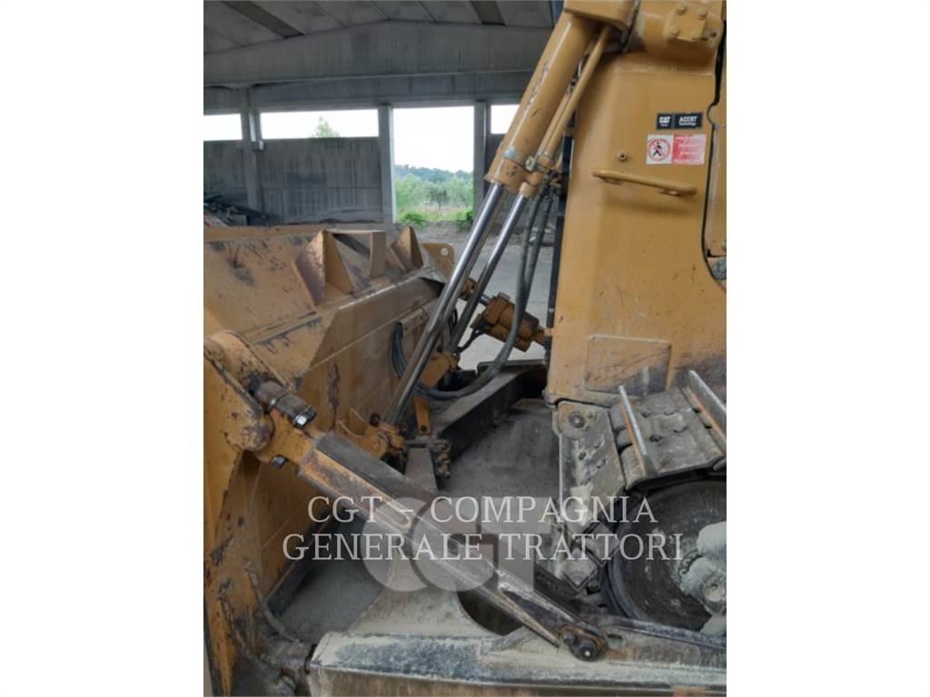 CAT D6R3 بلدوزرات مجنزرة