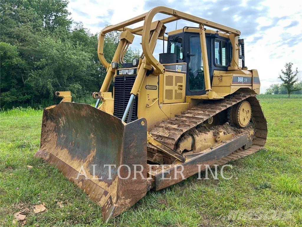CAT D6RII XW بلدوزرات مجنزرة