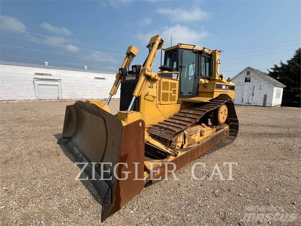 CAT D6RIIIXW بلدوزرات مجنزرة