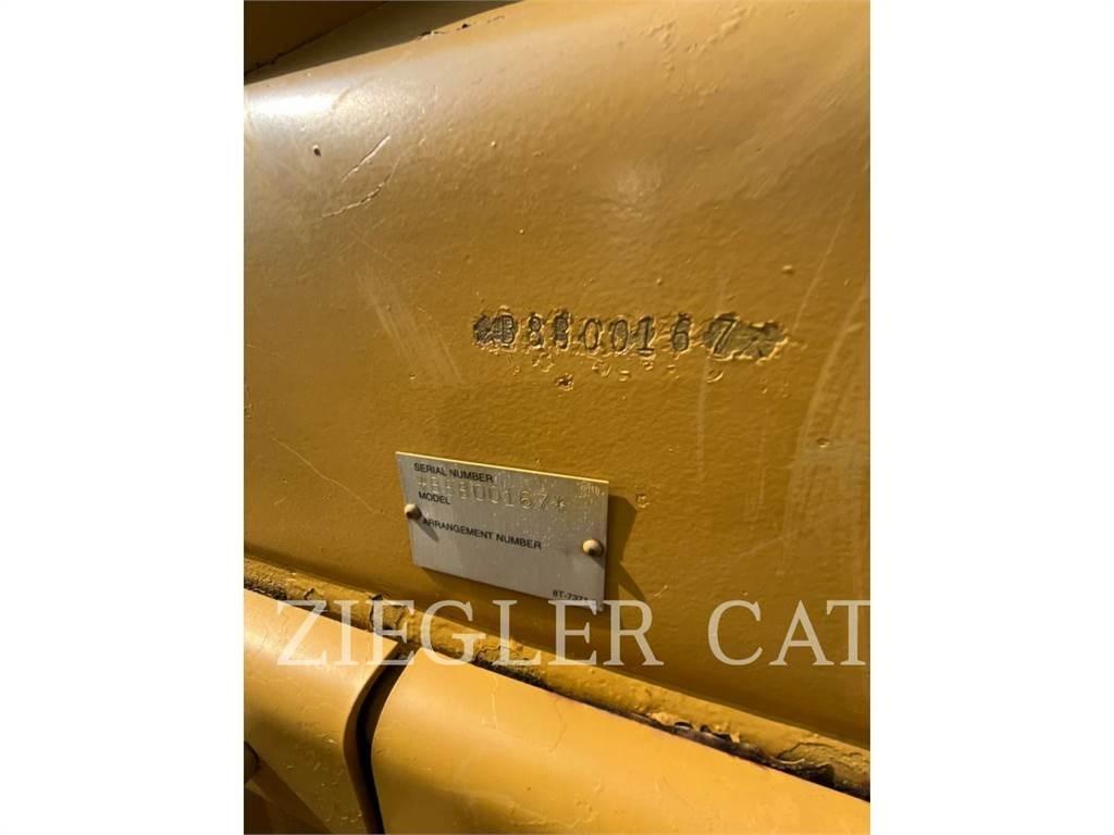 CAT D6RIIIXW بلدوزرات مجنزرة