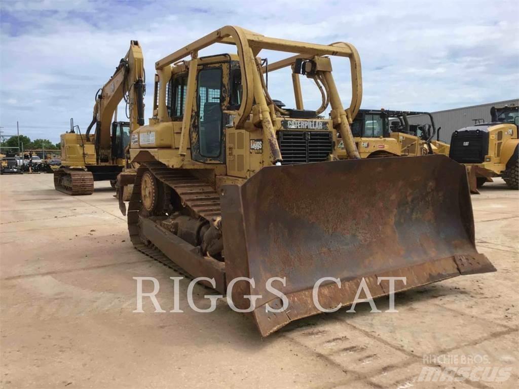 CAT D6RXL بلدوزرات مجنزرة