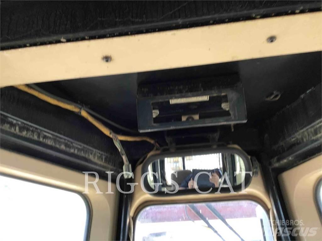 CAT D6RXL بلدوزرات مجنزرة