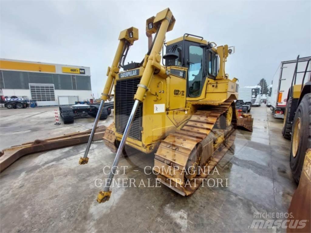 CAT D6T بلدوزرات مجنزرة