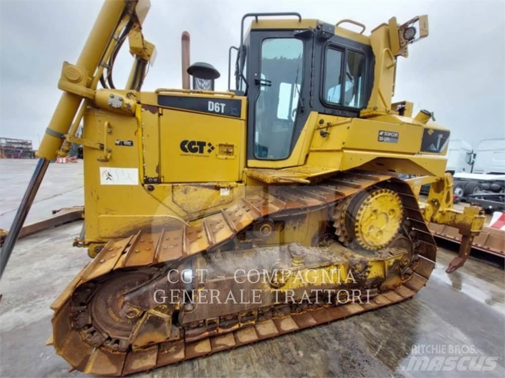 CAT D6T بلدوزرات مجنزرة