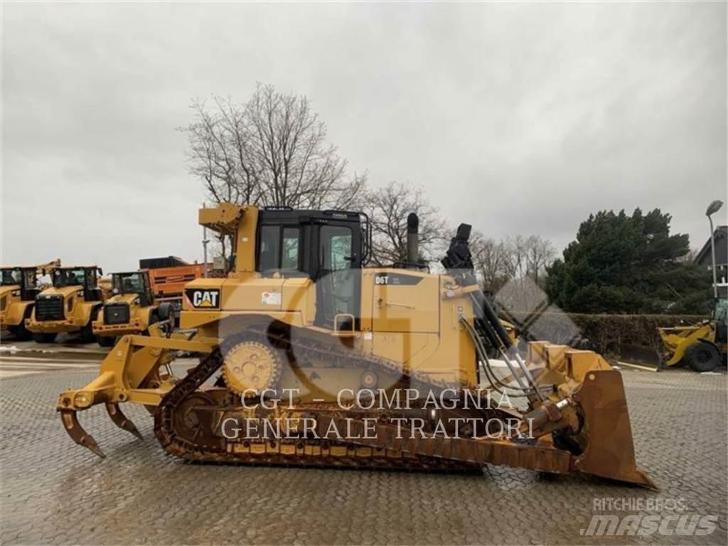 CAT D6T بلدوزرات مجنزرة