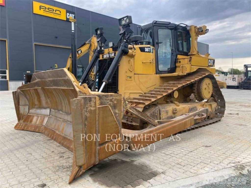 CAT D6T بلدوزرات مجنزرة