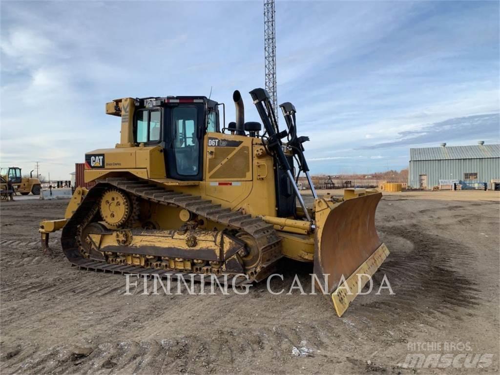 CAT D6T بلدوزرات مجنزرة