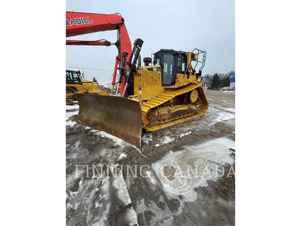 CAT D6T بلدوزرات مجنزرة