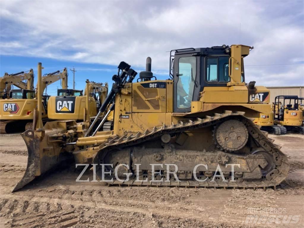 CAT D6T بلدوزرات مجنزرة