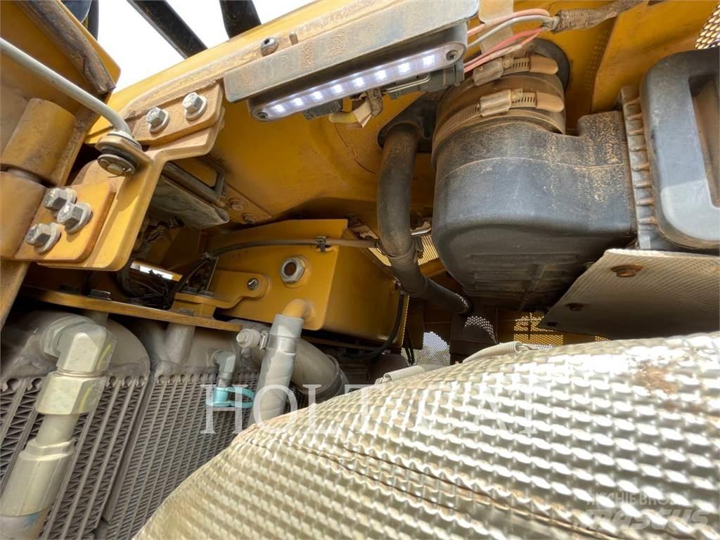CAT D6T بلدوزرات مجنزرة