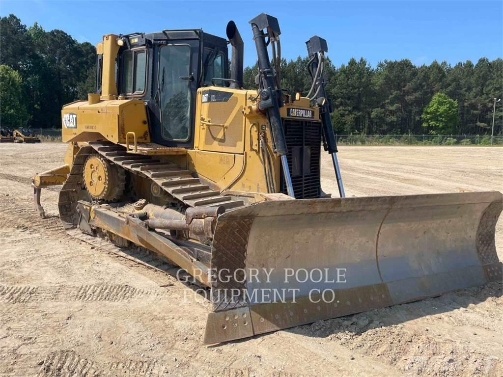 CAT D6T بلدوزرات مجنزرة