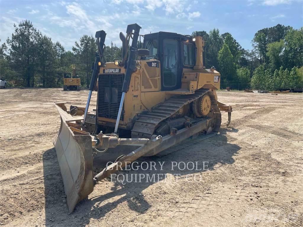 CAT D6T بلدوزرات مجنزرة