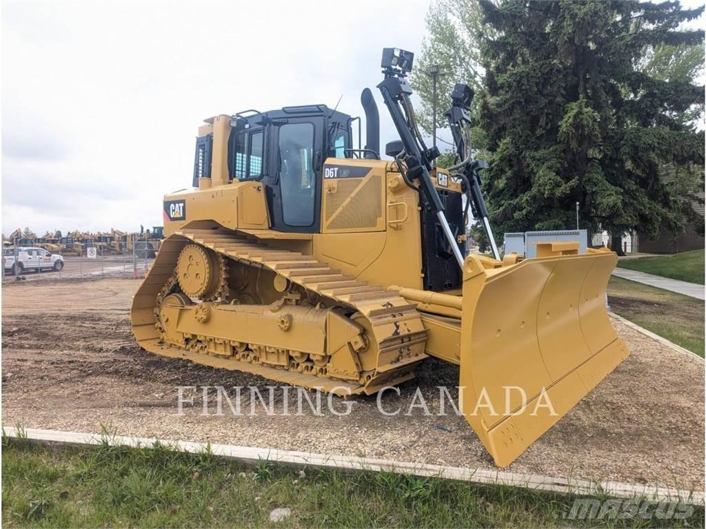 CAT D6T بلدوزرات مجنزرة