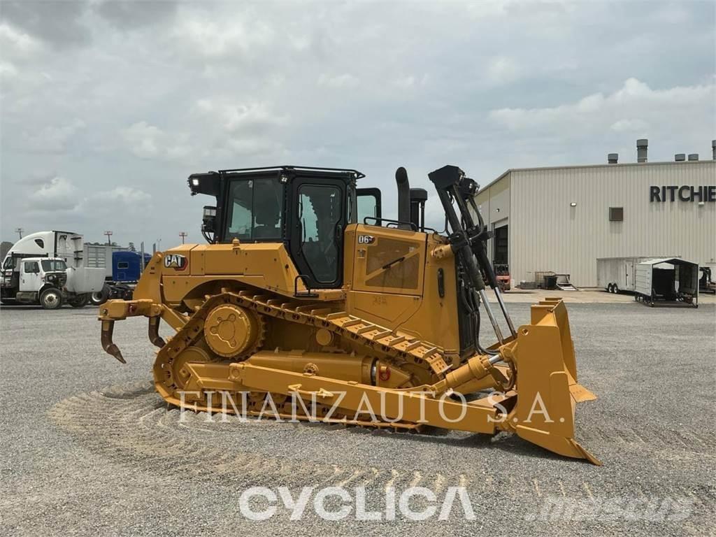 CAT D6T بلدوزرات مجنزرة