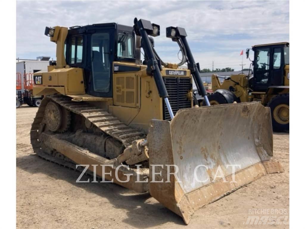 CAT D6T بلدوزرات مجنزرة