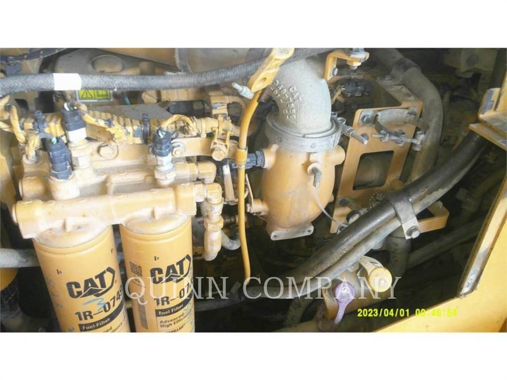 CAT D6T بلدوزرات مجنزرة
