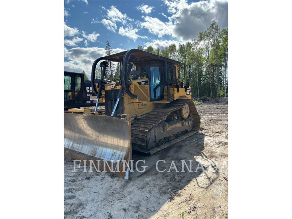 CAT D6T بلدوزرات مجنزرة