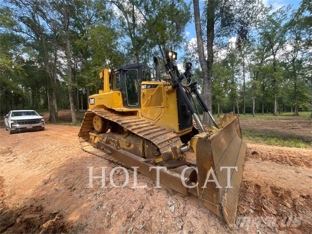 CAT D6T بلدوزرات مجنزرة