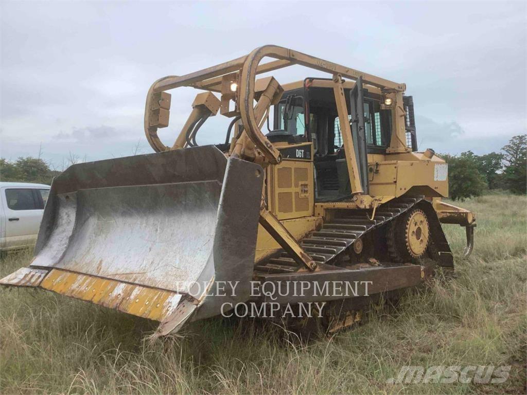 CAT D6T بلدوزرات مجنزرة